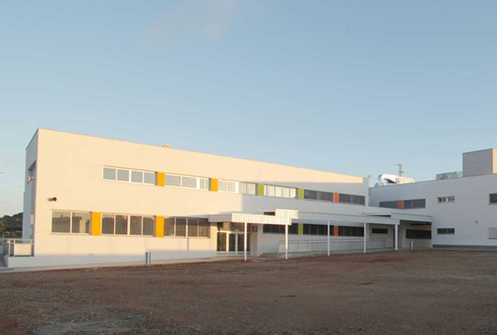 (2007) Alanis School center. Full design. Full design / Site supervision.