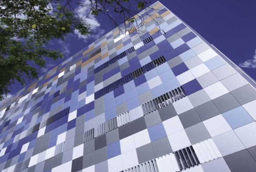 (2005) Marie Curie Business Center. Full design / Site supervision.